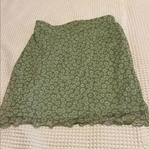 Chic Floral Mini Skirt in Green